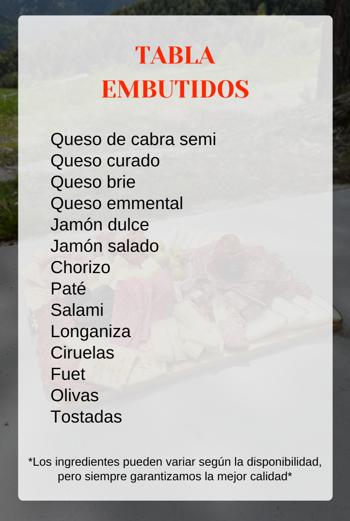 Tabla de embutidos y quesos variados con productos gourmet, ideal para compartir, preparada con calidad por tu carnicería en Andorra.