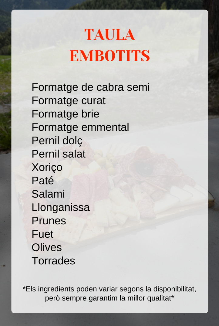 Tabla de embutidos y quesos variados con productos gourmet, ideal para compartir, preparada con calidad por tu carnicería en Andorra.